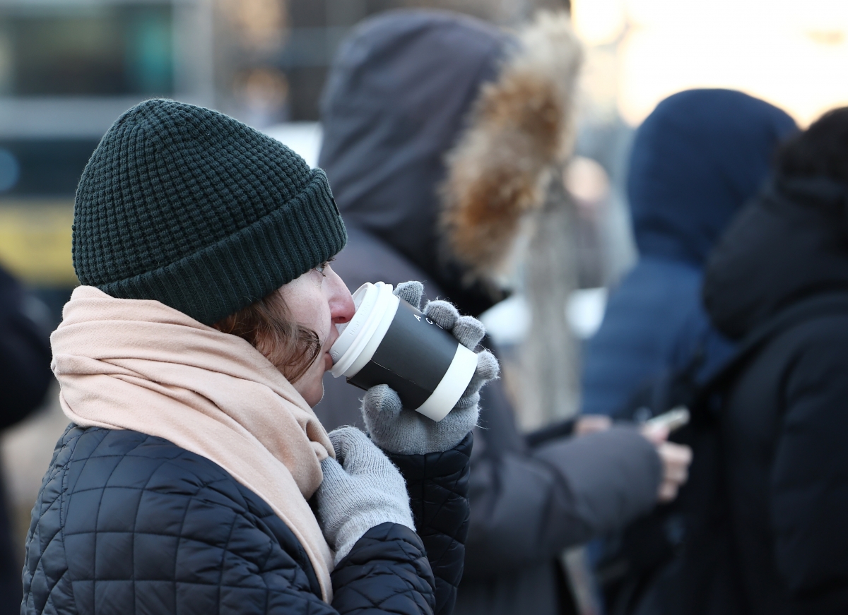뜨거운 음료 필요한 추위