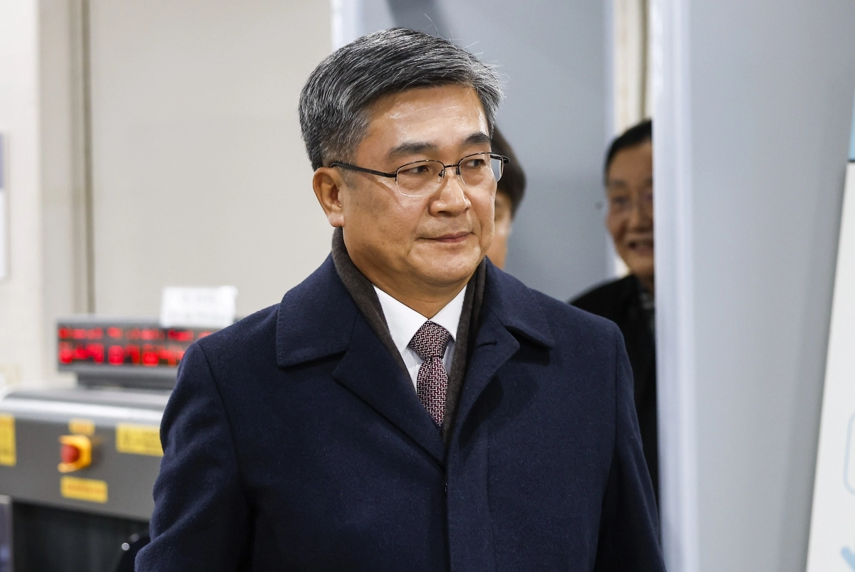 2020년 서해에서 발생한 공무원 피격 사건을 자진 월북으로 몰아가려 했다는 혐의로 재판에 넘겨진 서욱 전 국방부 장관이 26일 서울 서초구 중앙지방법원에서 열린 선고공판에서 무죄를 선고받은 후 법정을 나서고 있다. 2025.12.26 공동취재