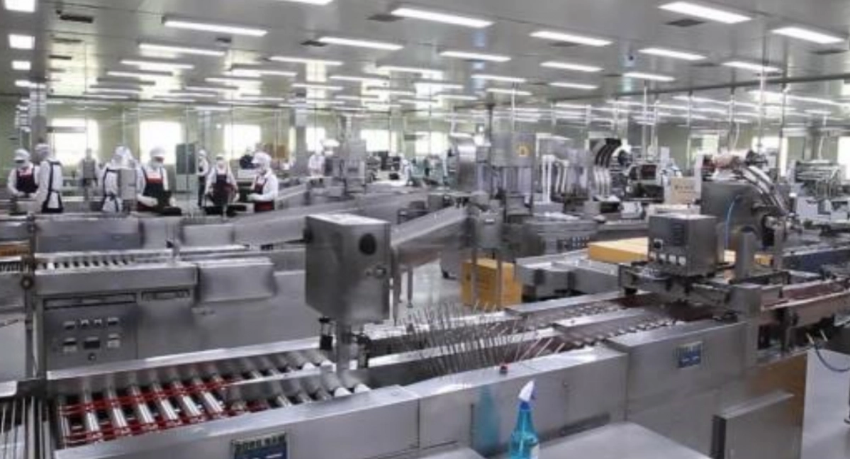 조합의 김 가공장인 나주 공장 내부. 완도물산 제공