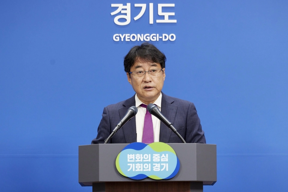 강민석 경기도 대변인이 지난 10월 1일 도청 브리핑룸에서 고액 체납자 징수 대책 관련 기자회견을 하고 있다. (경기도 제공)