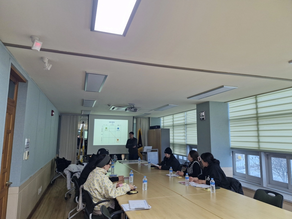 서정대학교가 지난 22일부터 26일까지 남면 주민자치센터에서 ‘로컬크리에이터 리빙랩 프로젝트 교육’을 운영했다. (서정대 제공)