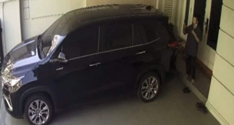 태국의 한 가정집에서 일일 가정부로 고용된 여성이 영유아의 젖병에 살균제를 넣은 사건이 발생해 충격을 주고 있다. 페이스북 캡처