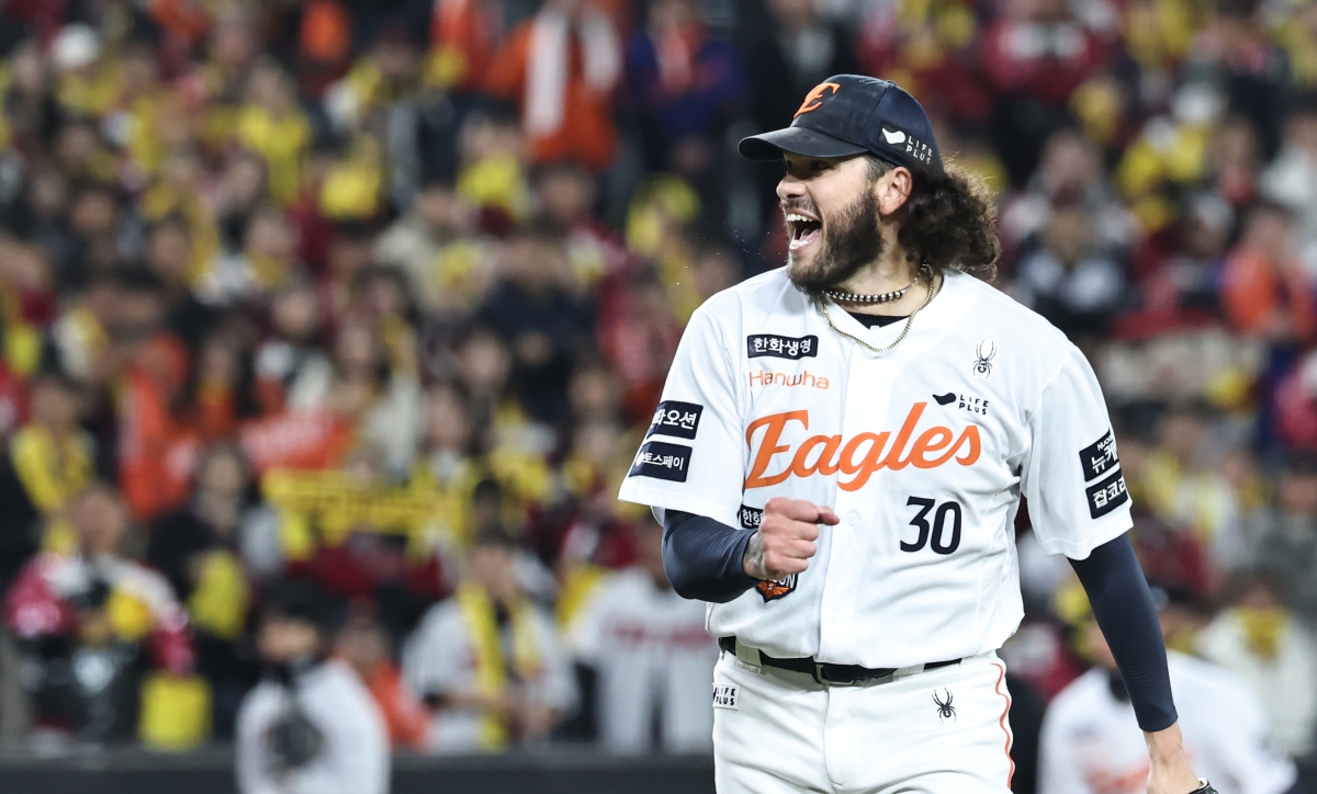 2025년은 외국인 투수 최초로 ‘투수 4관왕’을 석권한 코디 폰세 등 스포츠 스타들의 활약이 어느 때보다 빛났던 한 해였다. 연합뉴스