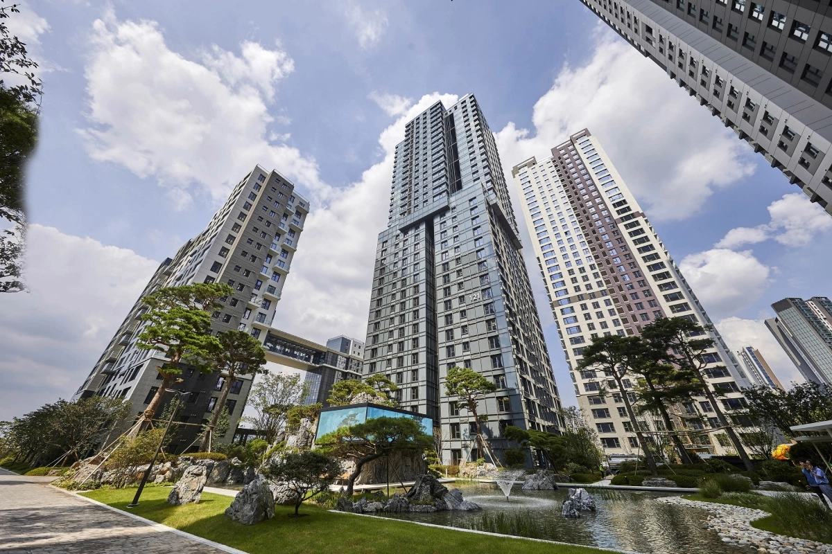 삼성물산 건설부문 ‘래미안 원베일리’ 단지 내 전경.  삼성물산 건설부문 제공