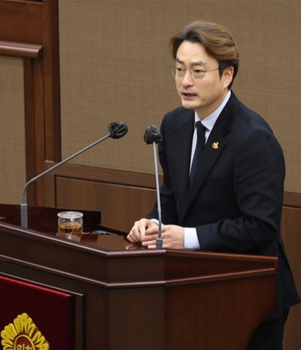 질의하는 박유진 의원