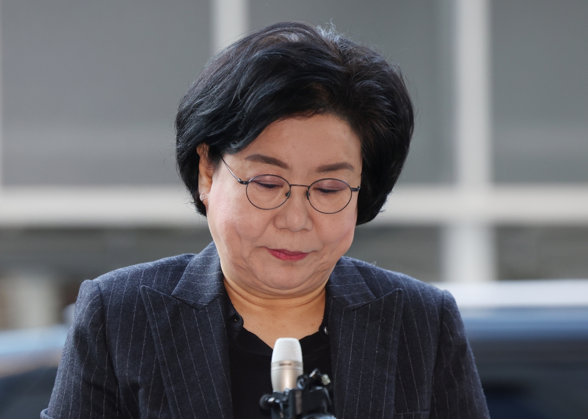 이재명 정부 초대 기획예산처 장관 후보자로 지명된 이혜훈 전 국민의힘 의원이 30일 오전 서울 중구 예금보험공사에 마련된 인사청문회 준비 사무실로 출근하고 있다. 2025.12.30 뉴스1