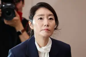 1억 즉시 돌려줬다는 강선우… 법조계 “뇌물죄 성립 가능성”