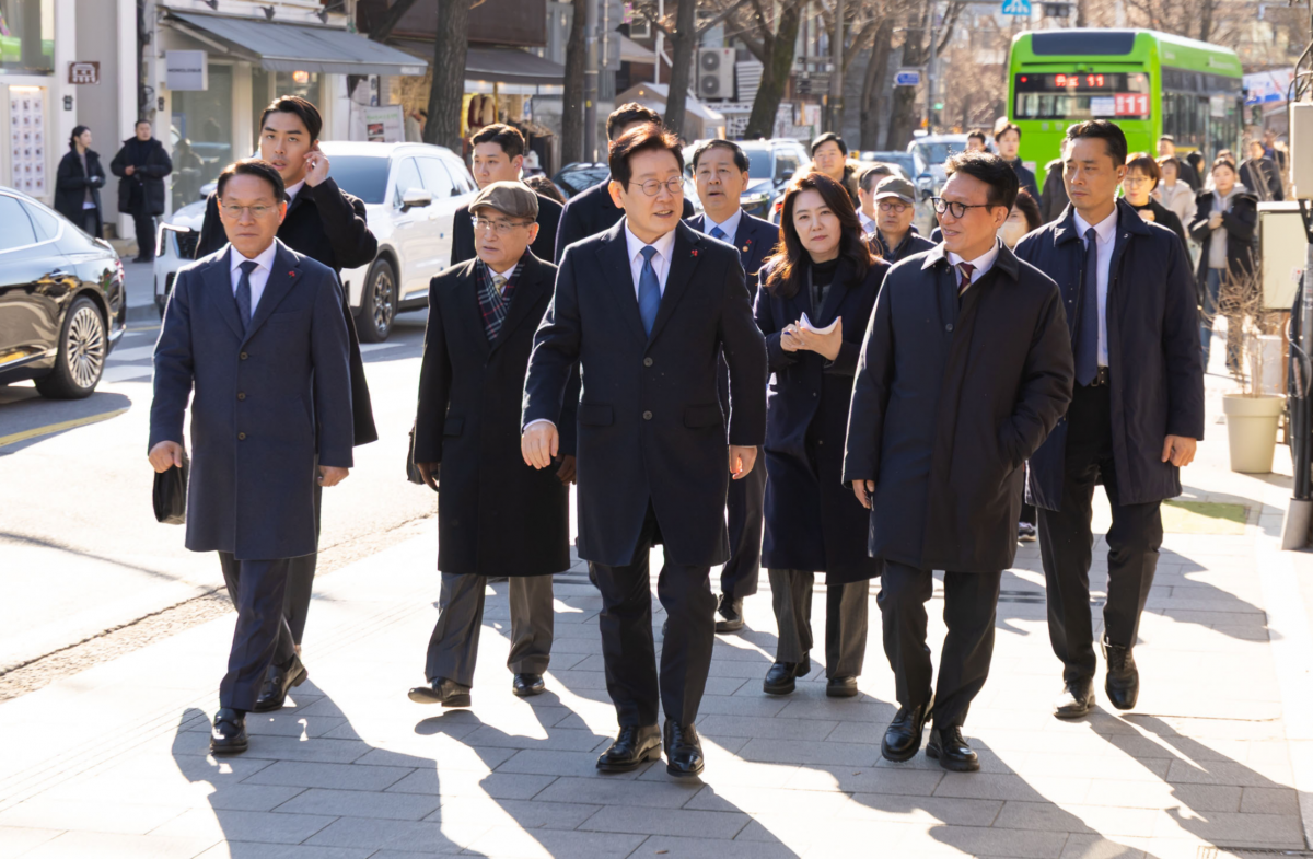 이재명 대통령, 국무회의 마치고 삼청동 오찬