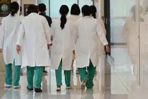 “의사 부족에 15년간 연 500명씩 늘려야”…의협·전공의협 반발 ‘제2 의정갈등’ 오나
