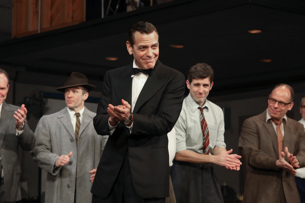 조지 클루니(가운데).  AP 연합뉴스