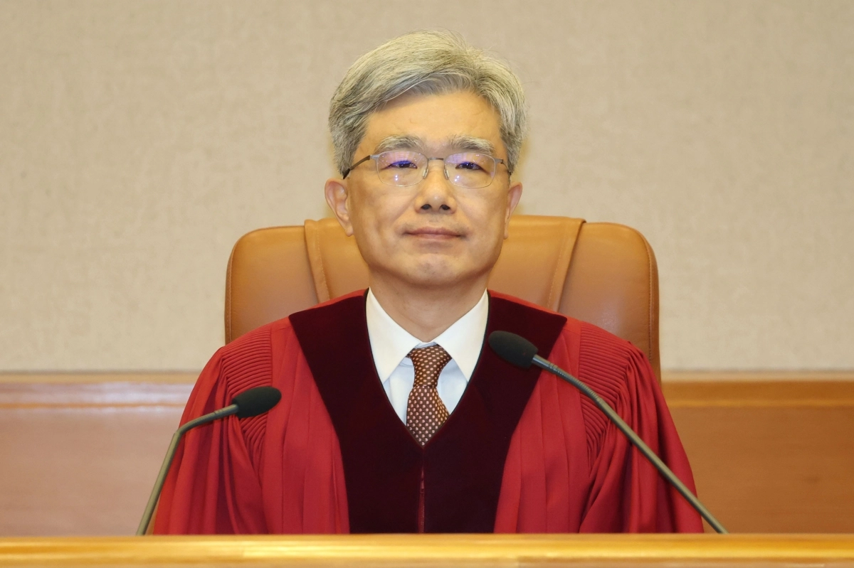 김상환 헌법재판소장이 18일 오후 서울 종로구 헌법재판소에서 열린 조지호 경찰청장 탄핵심판 사건 선고를 위해 대심판정에 자리하고 있다. 뉴스1