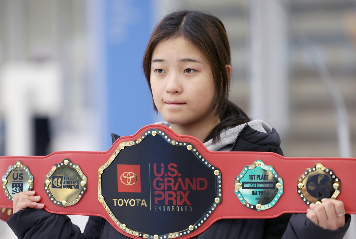 한국 신구 스노보더들이 밀라노·코르티나담페초 동계올림픽에서 설상 종목 첫 금메달 사냥에 나선다. 최가온이 하프파이프 세계 정상급 기량을 보이며 올림픽 우승에 청신호가 켜졌다. 뉴시스