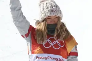 스노보드 최강자 클로이 김, 어깨 부상으로 올림픽 출전 여부 불투명…최가온, 절호의 기회