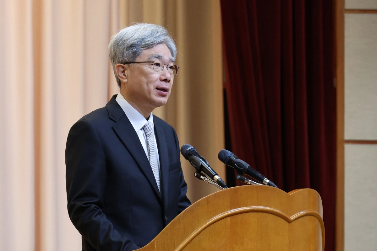 김상환 헌법재판소장이 2일 서울 종로구 헌법재판소에서 열린 시무식에서 신년사를 하고 있다.  연합뉴스