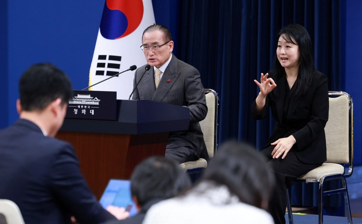 대통령 중국 국빈방문 일정 관련 브리핑 하는 위성락 국가안보실장