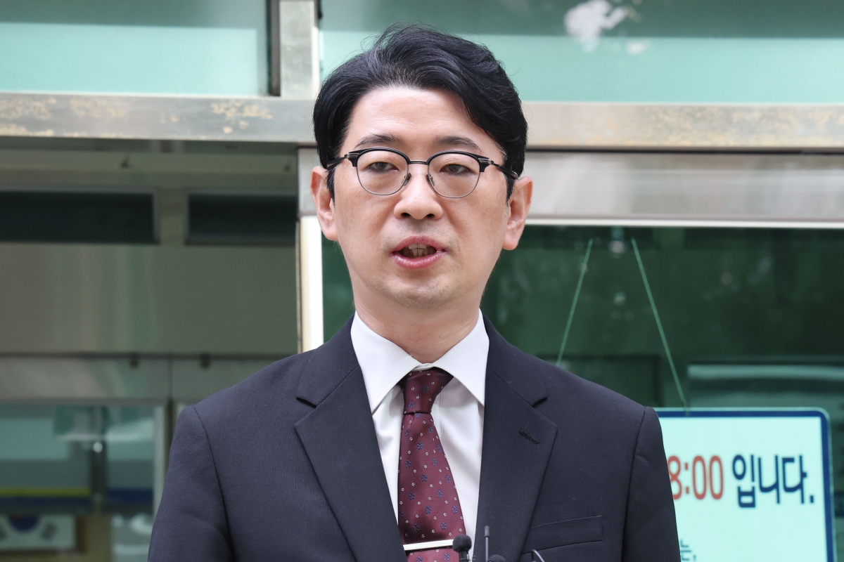 주진우 국민의힘 의원이 17일 오후 서울 종로구 서울경찰청 민원실에 김현지 대통령실 부속실장 및 이상호 변호사를 위계에 의한 공무집행방해 혐의로 고발한 후 발언하고 있다. 2025.10.17 뉴스1