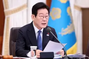 이 대통령 “베네수엘라 교민 철저히 보호…필요시 철수도 준비하라”