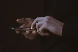 thumbnail - “네 남편 알면 재밌겠다”…불륜 前연인 협박해 300만원 뜯은 40대男 thumbnail - “네 남편 알면 재밌겠다”…불륜 前연인 협박해 300만원 뜯은 40대男