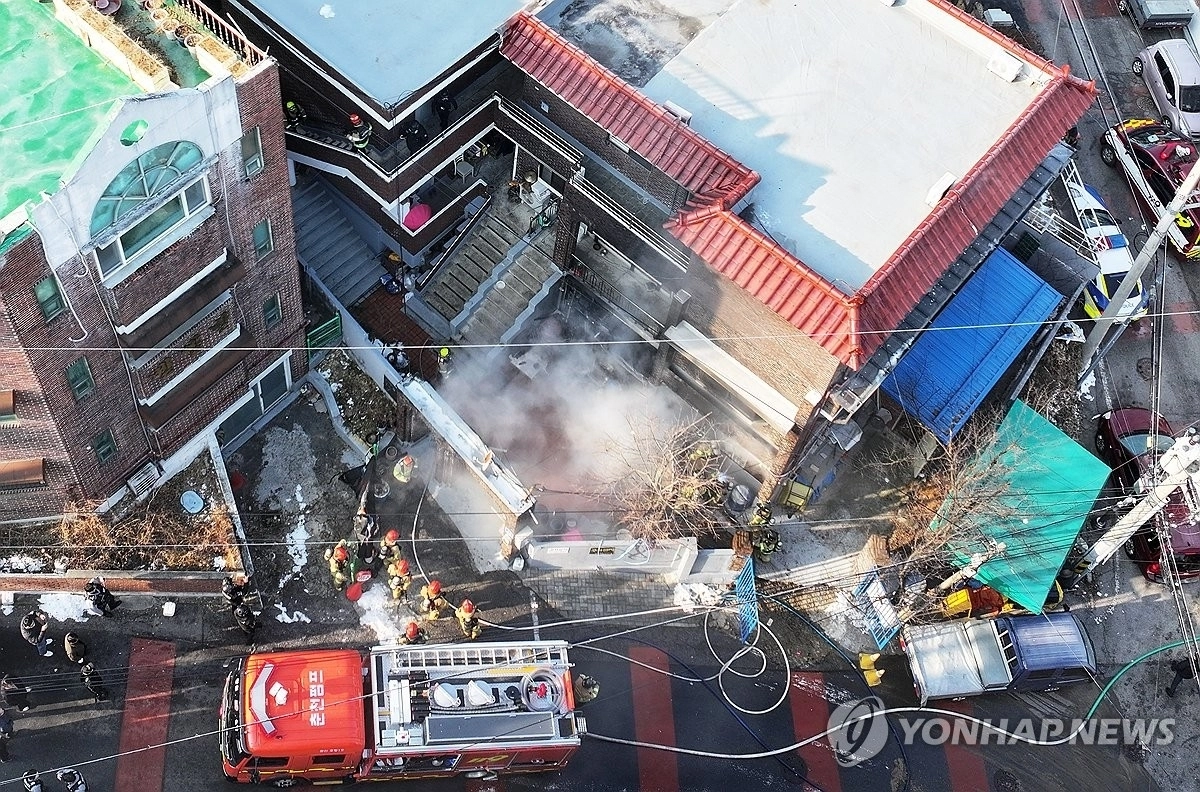 4일 화재로 2명의 사상자가 발생한 강원 춘천시 후평동 다세대주택. 춘천 연합뉴스