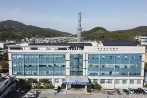 폐지 수집 수레 끌던 70대 여성 노인…견인차에 치여 숨져