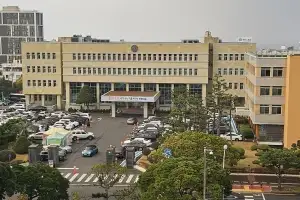 제주도교육청, 전국 첫 학교급식 종사자들 365일 급식 근무… 방학때도 임금 지급