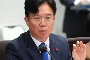 노동부 장관 “쿠팡 고쳐 쓸 수 있겠나 싶더라”