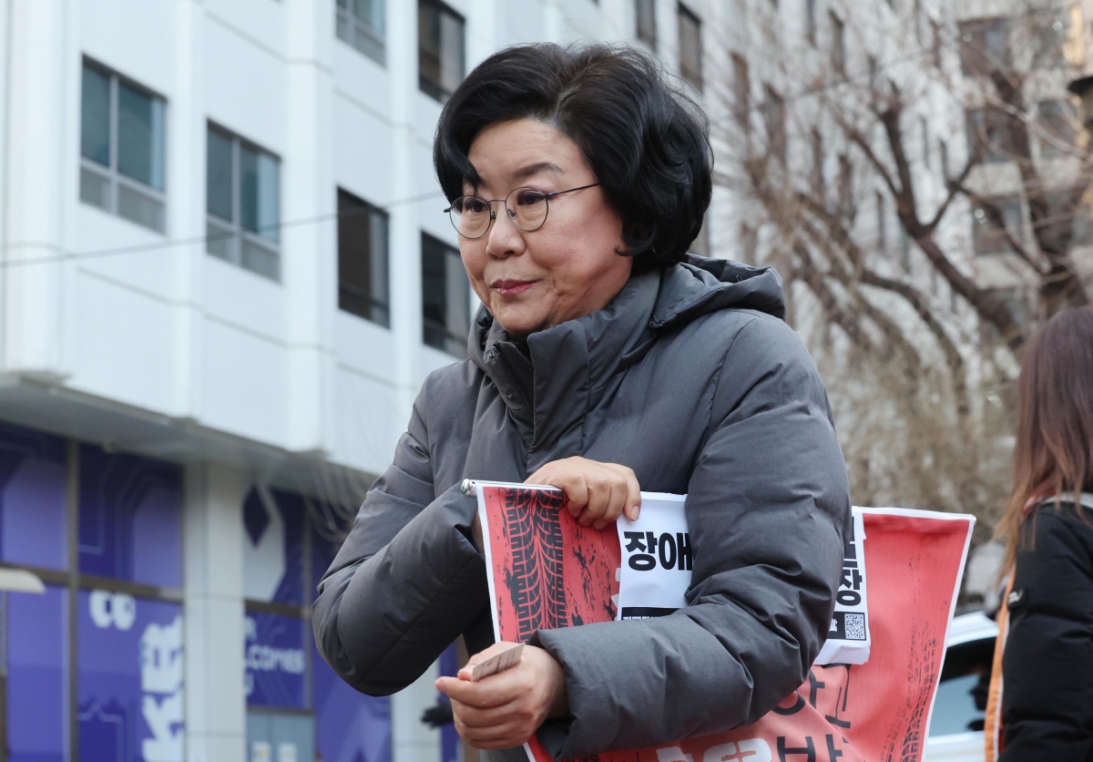 이혜훈 기획예산처 장관 후보자가 5일 서울 중구 예금보험공사에 마련된 인사청문회 준비 사무실로 출근하고 있다. 연합뉴스