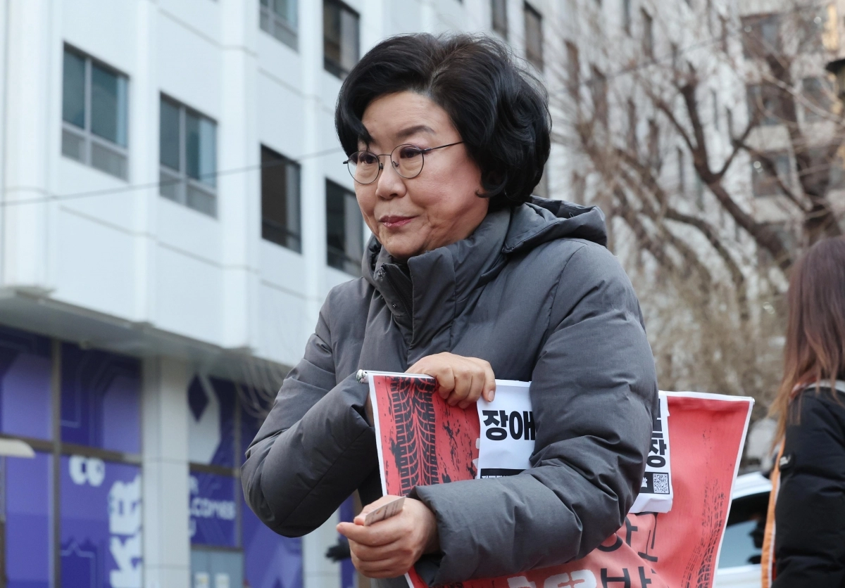 이혜훈 기획예산처 장관 후보자가 5일 서울 중구 예금보험공사에 마련된 인사청문회 준비 사무실로 출근하고 있다. 연합뉴스