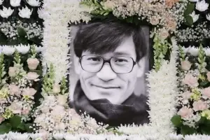 “아파트 관리실 직원들에게 호텔 식사 대접…” 故 안성기 생전 미담에 ‘뭉클’