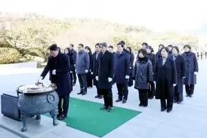 동작구의회, 병오년 새해 현충원 참배, “구민 중심 의정 활동 다짐”