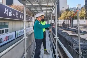 김용일 서울시의원, 서울시립 김병주도서관 공사 현장 방문