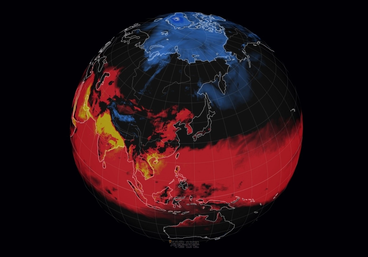 2024년 6월 한반도 주변의 기온과 불쾌지수를 붉게 표시한 세계 기상 정보 비주얼 맵 ‘어스윈드맵’. 어스윈드맵 캡처