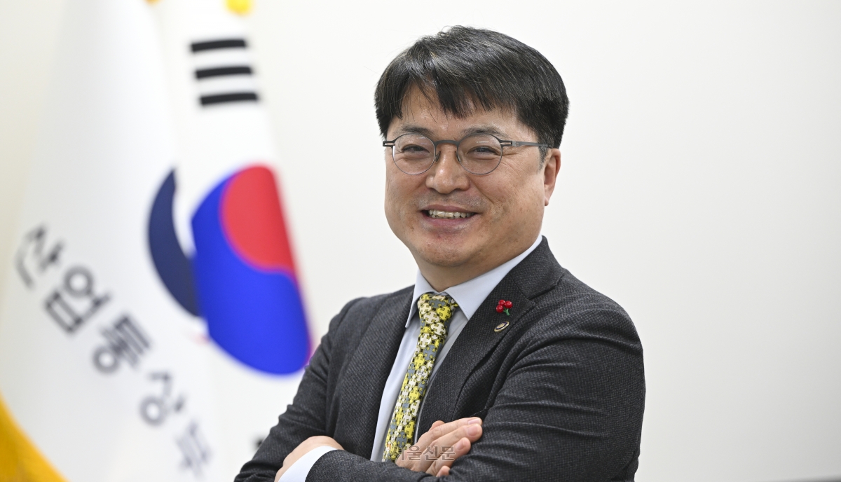 문신학 산업통상부 차관이 5일 정부서울청사에서 서울신문과 인터뷰하고 있다. 2026. 1. 5. 이지훈 기자