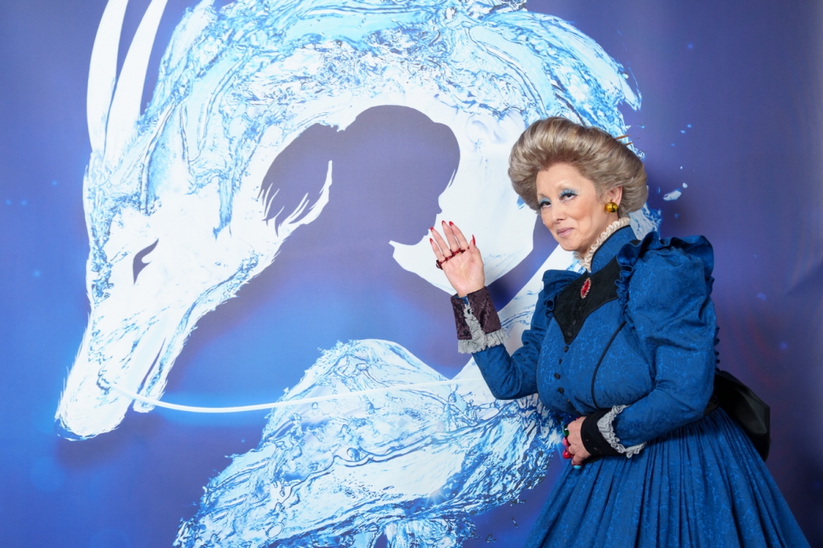 미야자키 하야오의 애니메이션 ‘센과 치히로의 행방불명’에서 유바바 목소리를 연기한 나쓰키 마리는 뮤지컬에서도 같은 역할을 열연한다. CJ ENM 제공