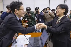 아동수당 확대 복지위 통과…2월 소급 지급 가능성