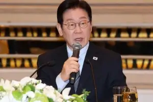 [사설] 미중·중일 갈등 속 李… 중재·실용외교 돌다리 두들기듯