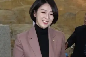 배현진 “본인 딸에겐 못 쓸 더러운 문자”… ‘성희롱 문자’ 국힘 당원 벌금형