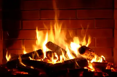 영상 단 1개로 연 2억원씩 벌었다는 유튜브 채널…벽난로 ‘불멍’ 콘텐츠의 힘