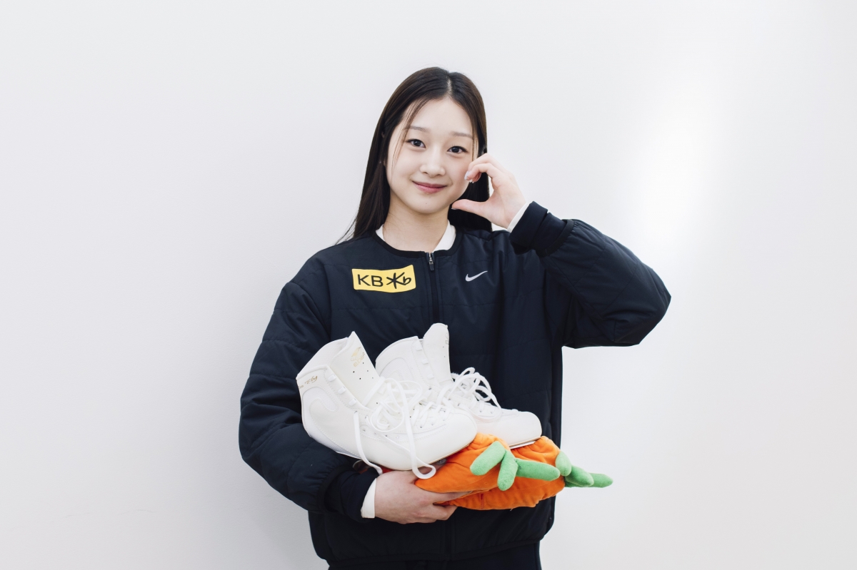 신지아가 8일 서울 강남구 올댓스포츠에서 서울신문과 인터뷰를 마치고 볼하트 포즈를 취하고 있다. 2026.1.8 류재민 기자