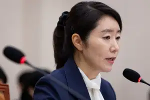 ‘1억 보관’ 강선우 전 보좌관, 수사 직전 폰 교체 정황