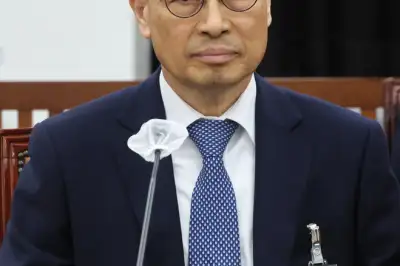 경찰, 김규현 전 국정원장 출금…‘강서구청장 보궐선거 개입’ 의혹