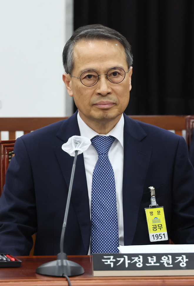 김규현 전 국가정보원장이 지난 2023년 11월 23일 서울 여의도 국회에서 열린 정보위원회 전체회의에 참석해 회의 시작을 기다리고 있다. 안주영 전문기자