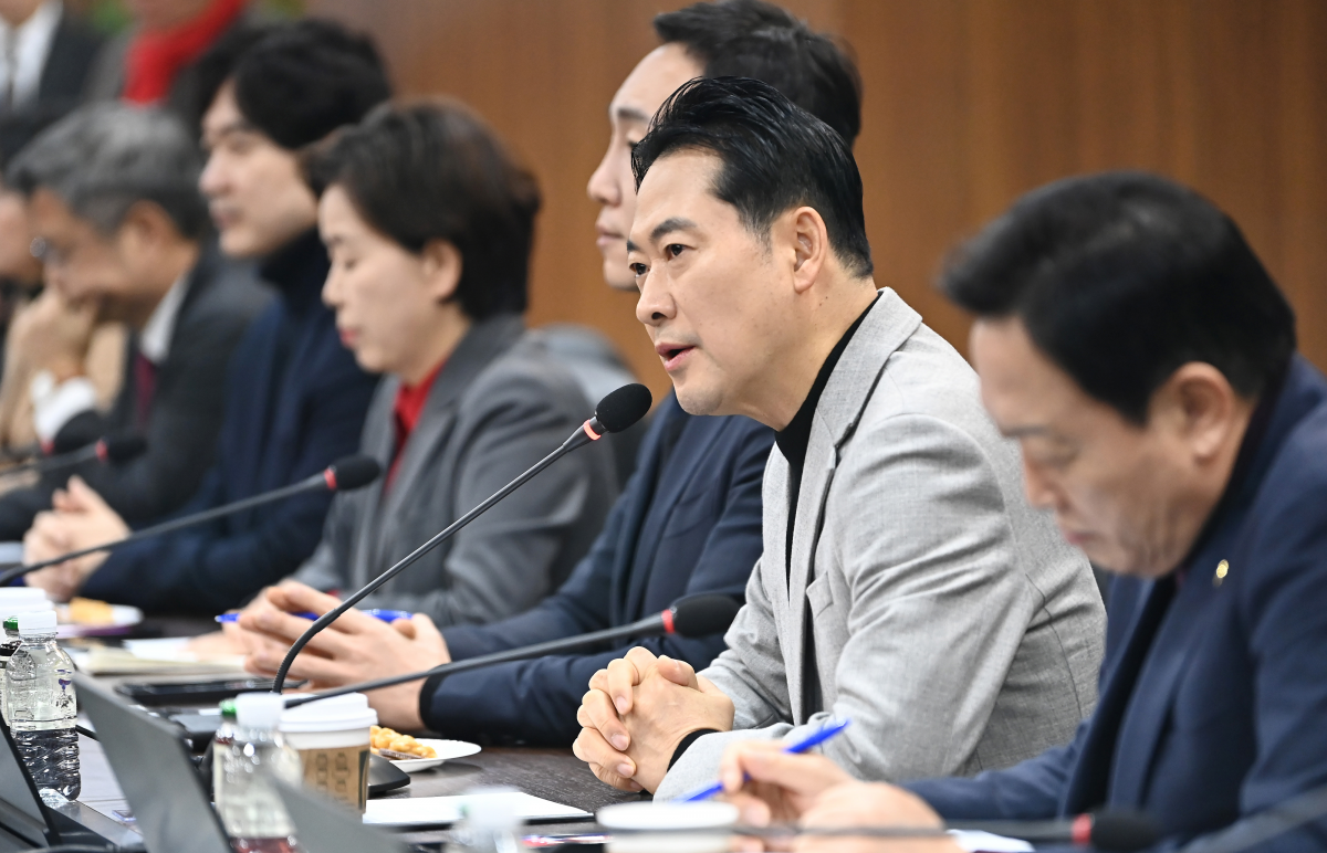 국민의힘 장동혁 대표가 9일 경기도 용인시 용인반도체클러스터 일반산업단지 공사현장을 방문해 발언하고 있다. 연합뉴스