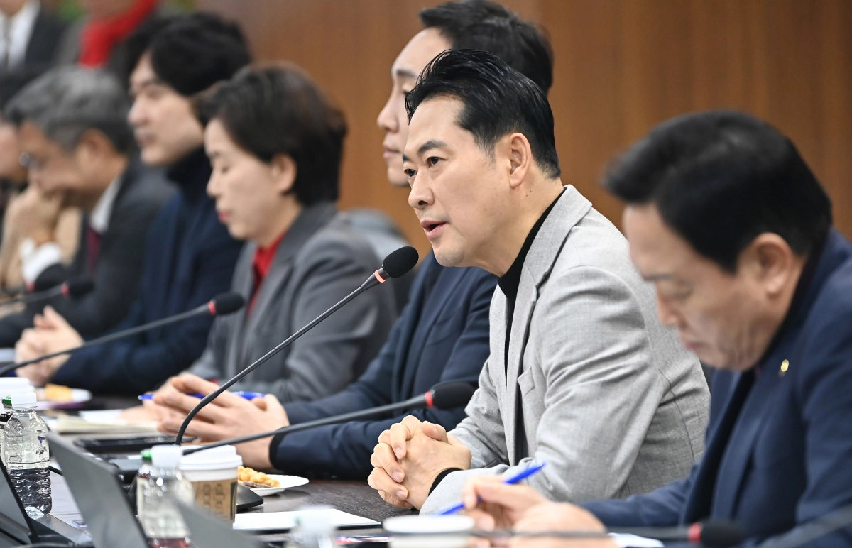 국민의힘 장동혁 대표가 9일 경기도 용인시 용인반도체클러스터 일반산업단지 공사현장을 방문해 발언하고 있다. 연합뉴스