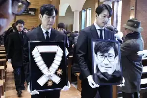 ‘국민배우’ 안성기, 마지막 안녕…영결식 후 장지에 안치