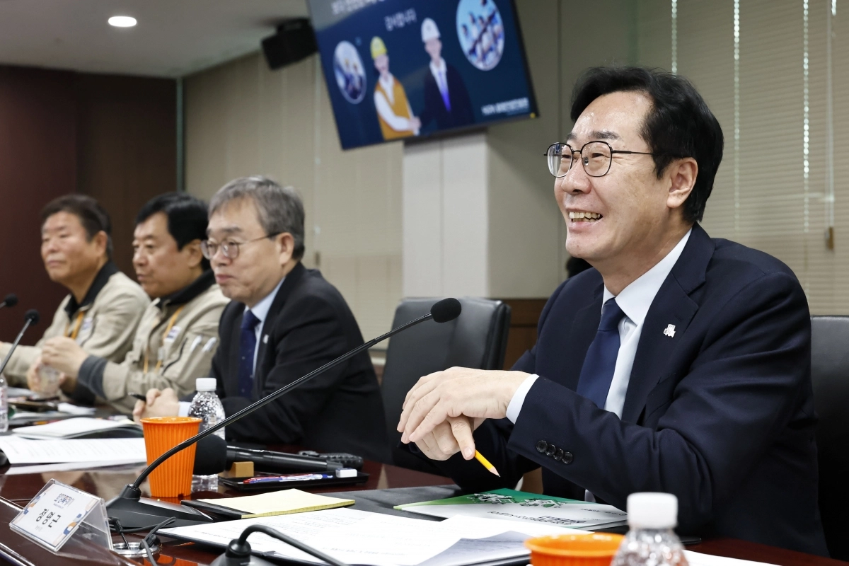 9일 정명근 화성특례시장이 산업안전지킴이 점검 관련 간담회에서 발언하고 있다. (화성시 제공)