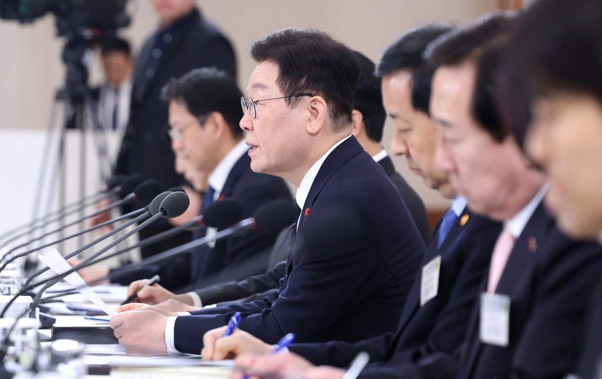 이재명 대통령, 경제성장전략 국민보고회 발언     (서울=연합뉴스) 한상균 기자 = 이재명 대통령이 9일 청와대에서 열린 경제성장전략 국민보고회에서 발언하고 있다. 2026.1.9 [청와대통신사진기자단]     xyz@yna.co.k