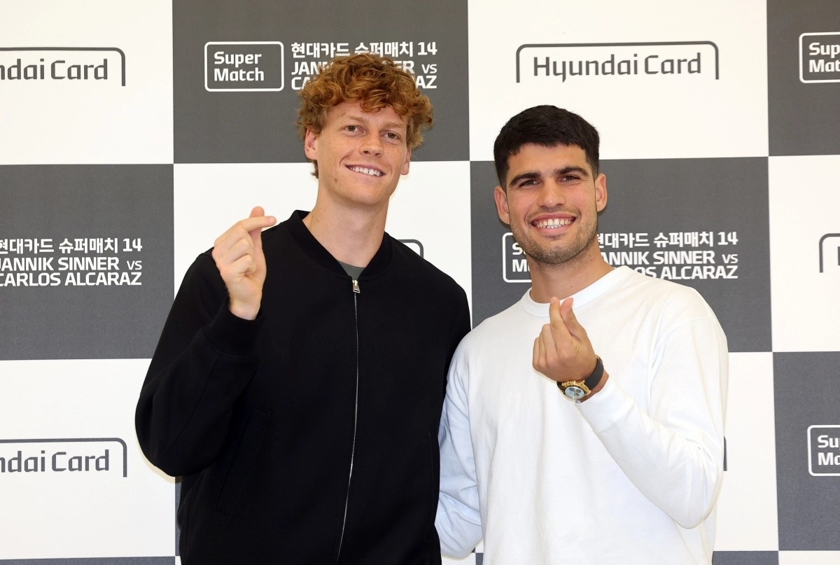 알카라스와 신네르의 손하트