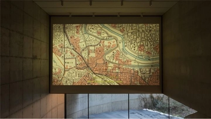 이아람 작가의 ‘밟힌 벌레마다 별이 된다’ 설치 모습. 송은문화재단 제공