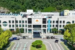 도로 결빙에 김천 시내·외버스 운행 중단…재개 시점 불투명